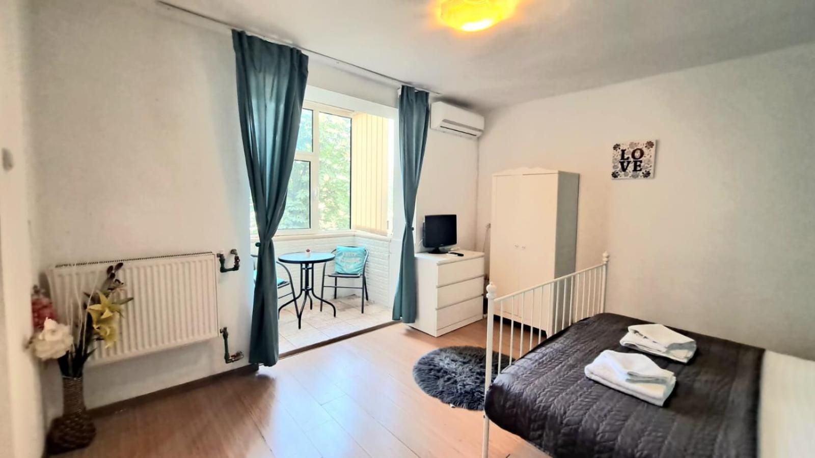 Inchiriez Garsoniera In Regim Hotelier Unirii Bükreş Dış mekan fotoğraf